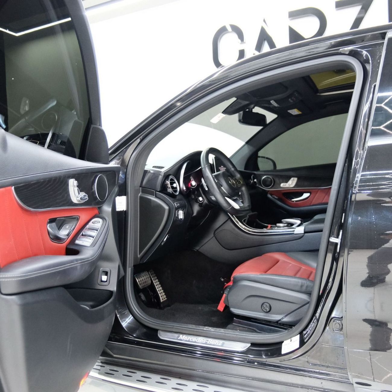 Mercedes-Benz GLC 250 4MATIC 2.0L Mercedes Benz GLC 250 4Matic 2018 AWD