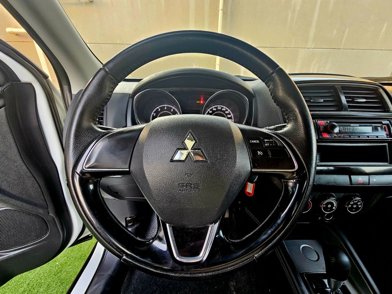 Mitsubishi ASX GCC/ GLX 2.0 V4/ ORIGINAL PAINT/ LOW MILEAGE