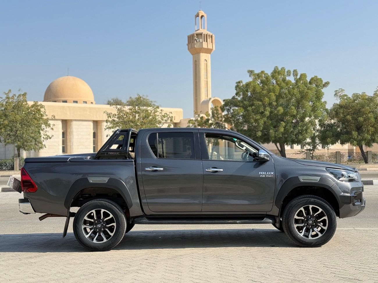 تويوتا هيلوكس Rogue export from Australia