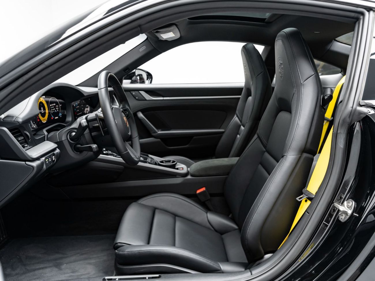 Porsche 911 Carrera 3.0L (444 HP) Coupe 2025 Porsche 911 Carrera, 2027 Porsche Warranty, Very Low KMs, GCC