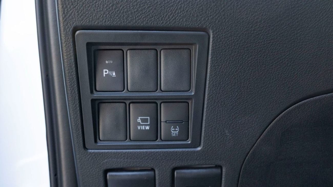 تويوتا هيلوكس 2025 Toyota Hilux Adventure 4.0L petrol AT