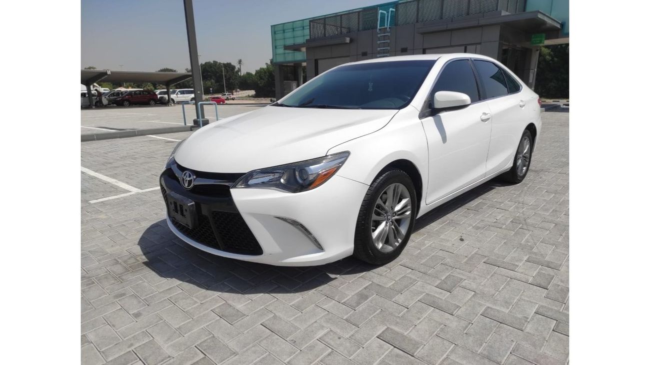Toyota Camry SE