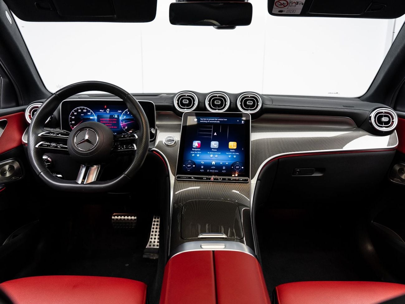 Mercedes Benz GLC200 PREMIUM PLUS BUY NOW, PAY 2027 | THE BLACKLINE STANDARD | Mercedes Warranty + Service Contract, GCC