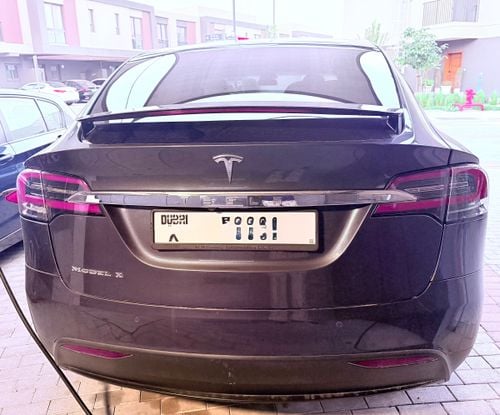 Tesla Model X 75D
