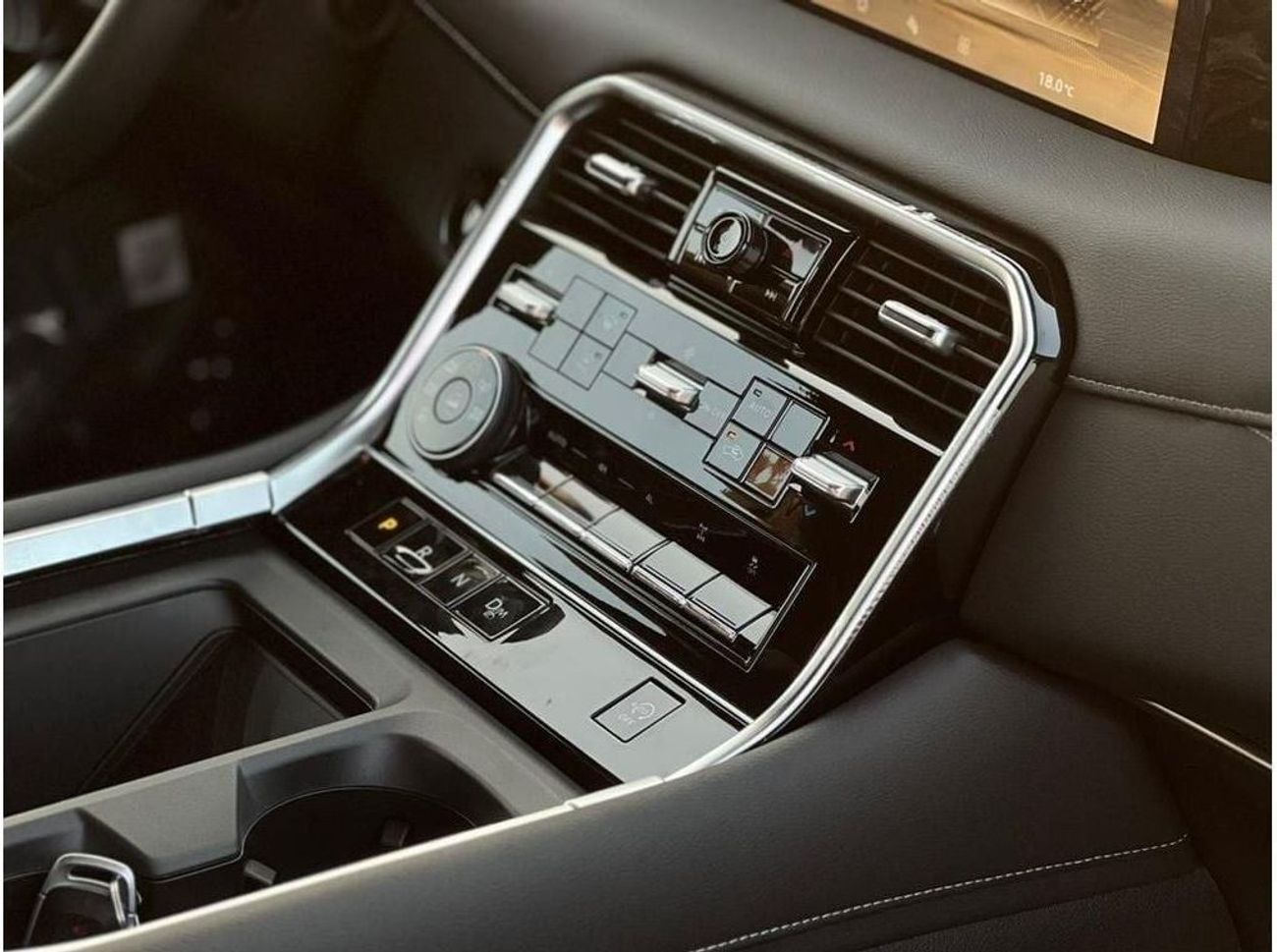 Nissan Patrol NISAN PATROL TITANIUM 2025