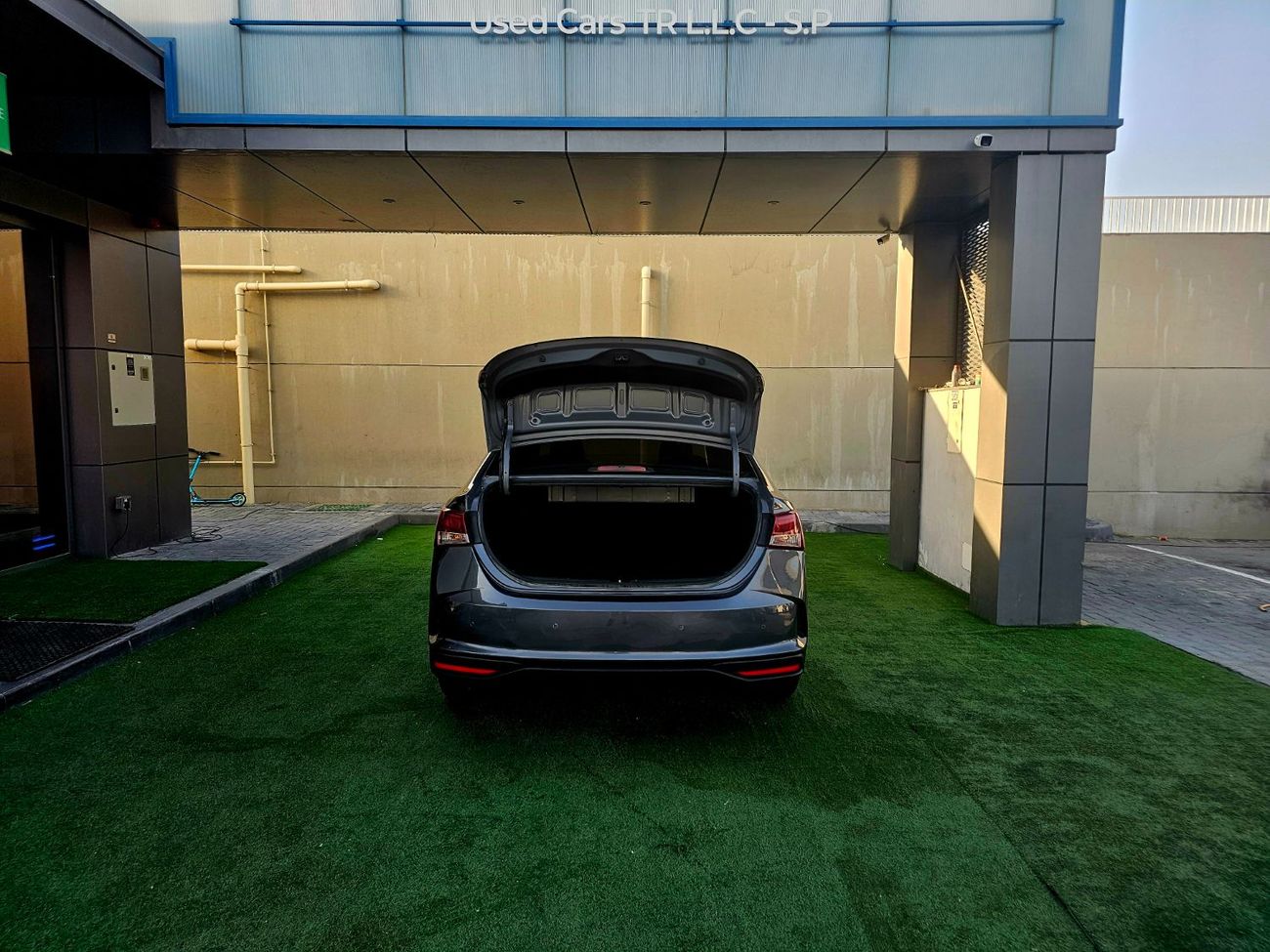 Hyundai Accent / GCC 1.6 V4/ LOW MILEAGE/ SINGLE OWNER