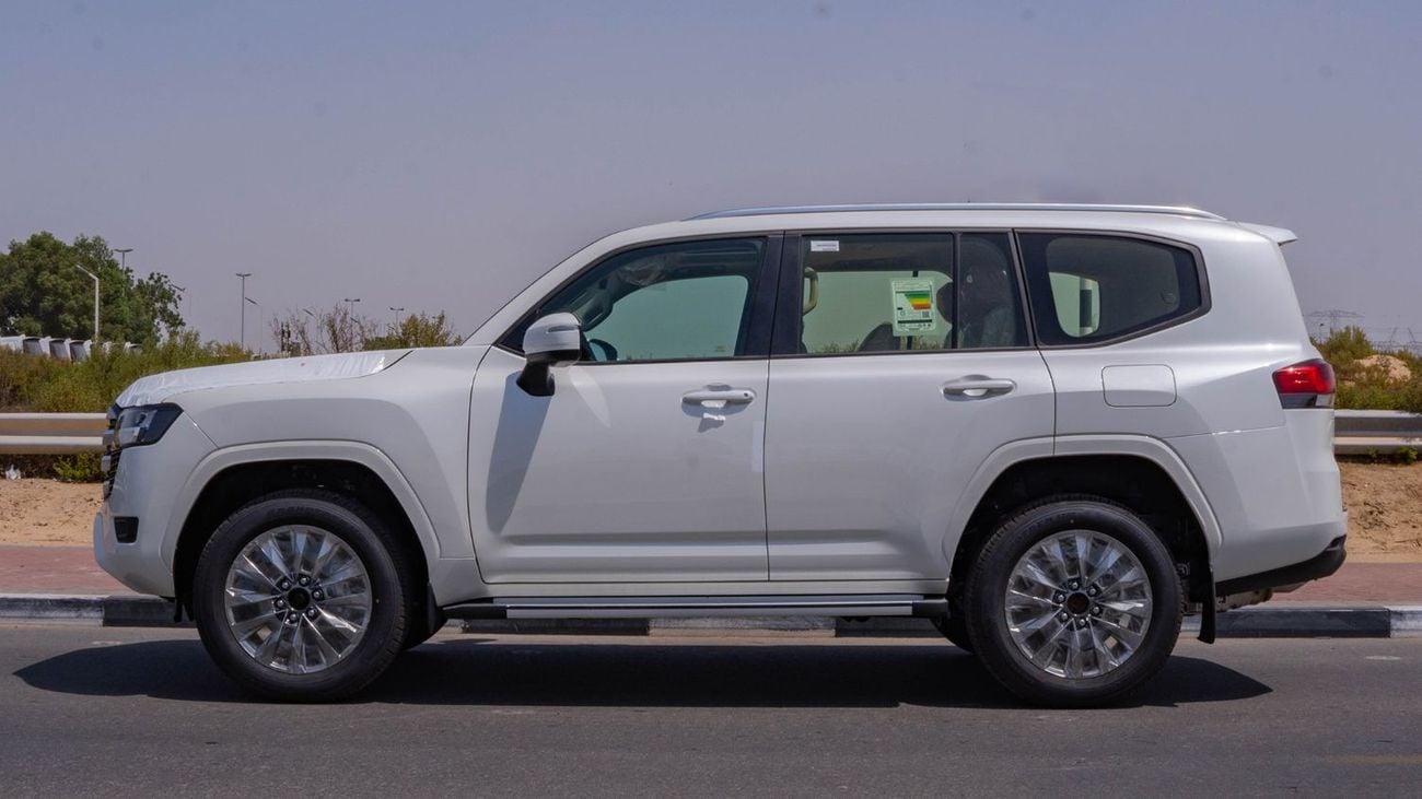 Toyota Land Cruiser 2026 Toyota Land Cruiser 300 GXR 4.0L AT Petrol 4WD (White-Beige)