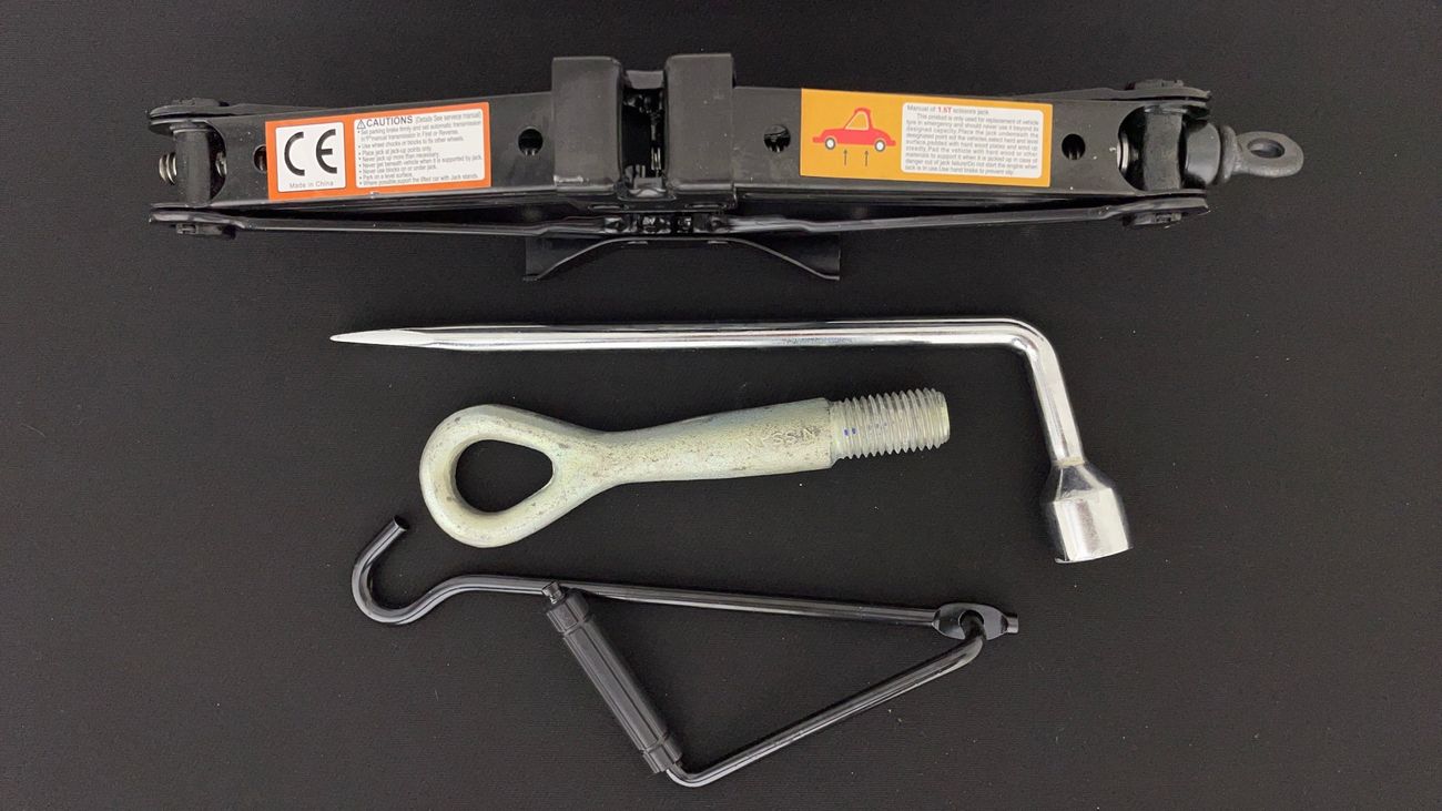 Nissan Sunny SV 1.5 | Zero Down Payment | Home Test Drive