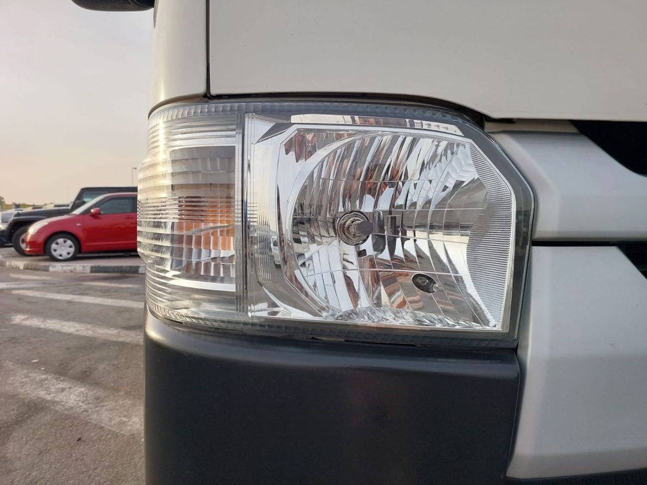 Toyota Hiace TOYOTA HIACE VAN RHD 2015 MODEL 3.0 L DIESEL MANUAL(PM18092)