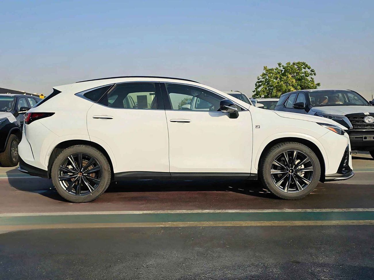 لكزس NX350h F SPORT HYBRID / 2.5L V4 PETROL / 360* CAMERA  WITH PANORAMIC / FULL OPTION (CODE # 69074)