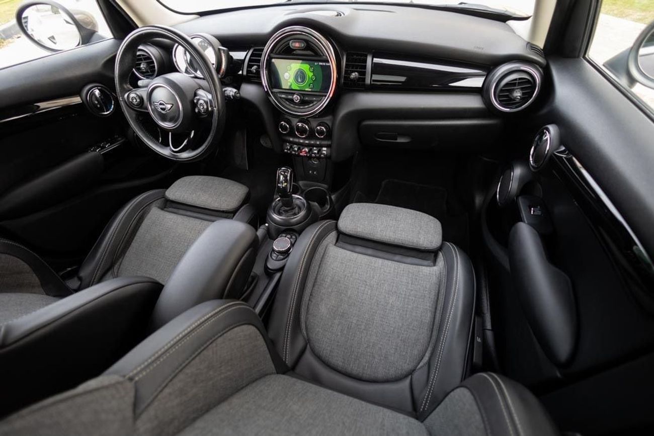 Mini Cooper Std 1.5L (4 Seater) MINI Cooper Burgundy Edition (1 of 20) Lowest Mileage 2019 GCC under Warranty wi