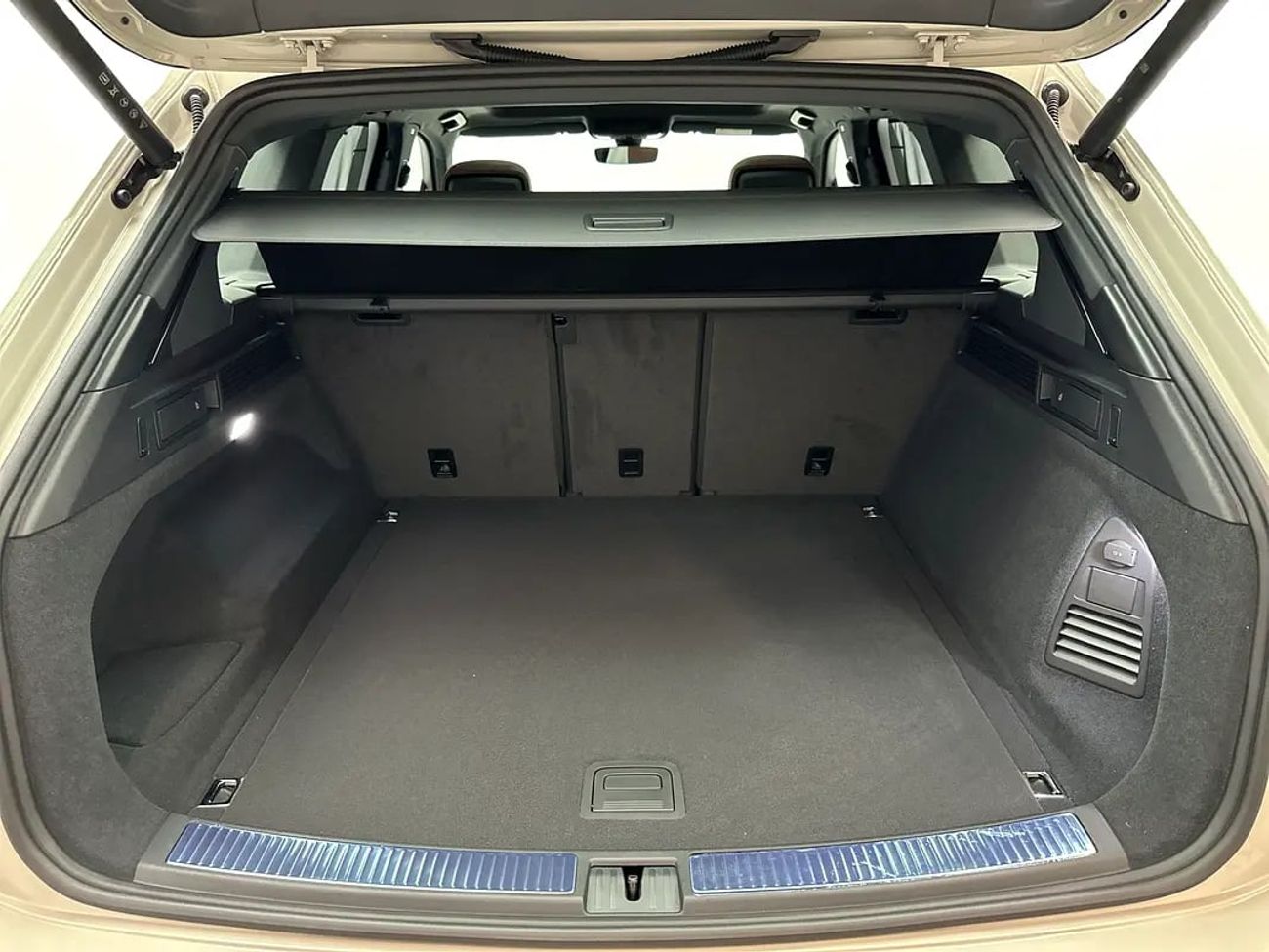 Volkswagen Touareg Elegance 2 3.0L Elegance