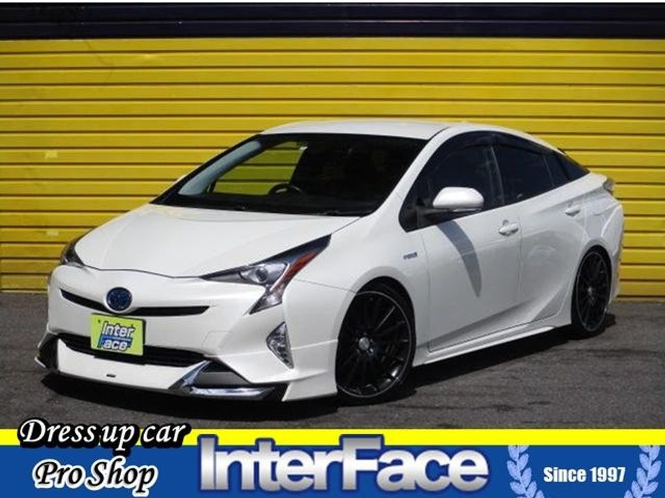 Used Toyota Prius ZVW50 2016 for sale in Japan 678977