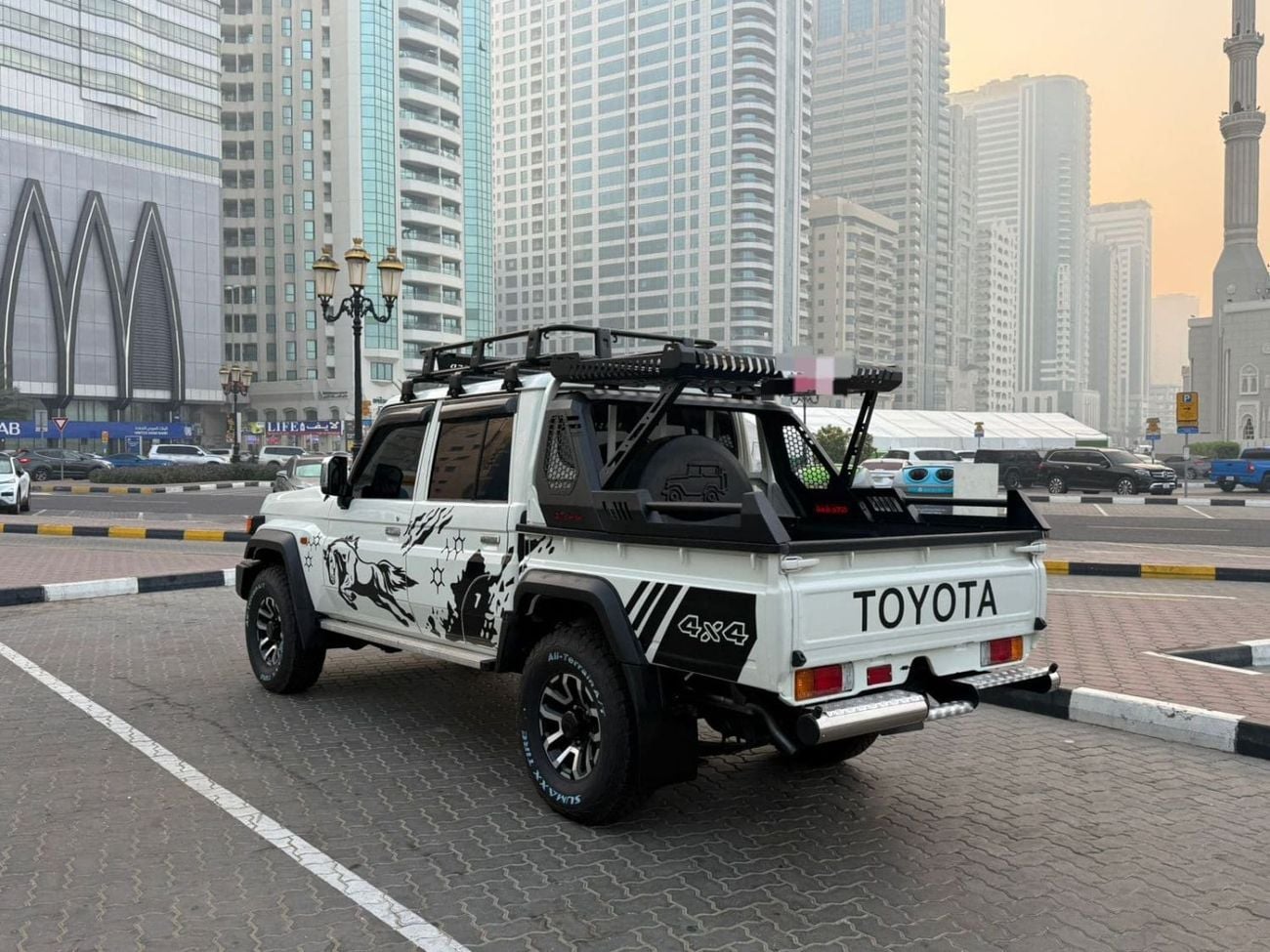 Toyota Land Cruiser Pick Up 2017Model modified 2024 4.5 Diesel engine v8 colour white Transmission Manual Interior grey 5seater