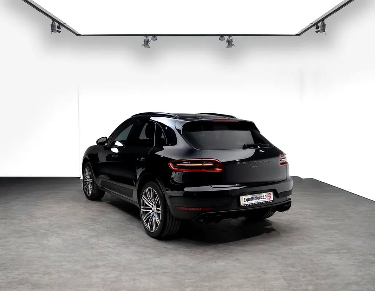 بورش ماكان Std 2.0L (252 HP)