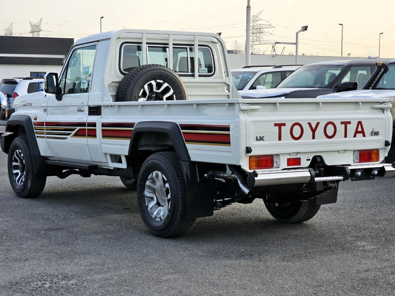 تويوتا لاند كروزر TOYOTA LC79 SINGLE CABIN DIESEL Z AUTO 2.8 V6 - 2025 MODEL - WHITE INSIDE TAN - OMANI