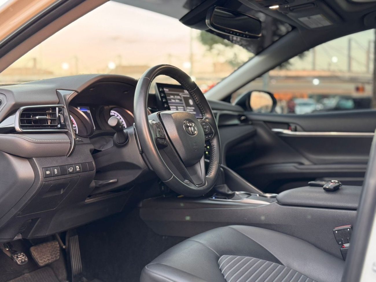 تويوتا كامري SE 2.5L (181 HP)