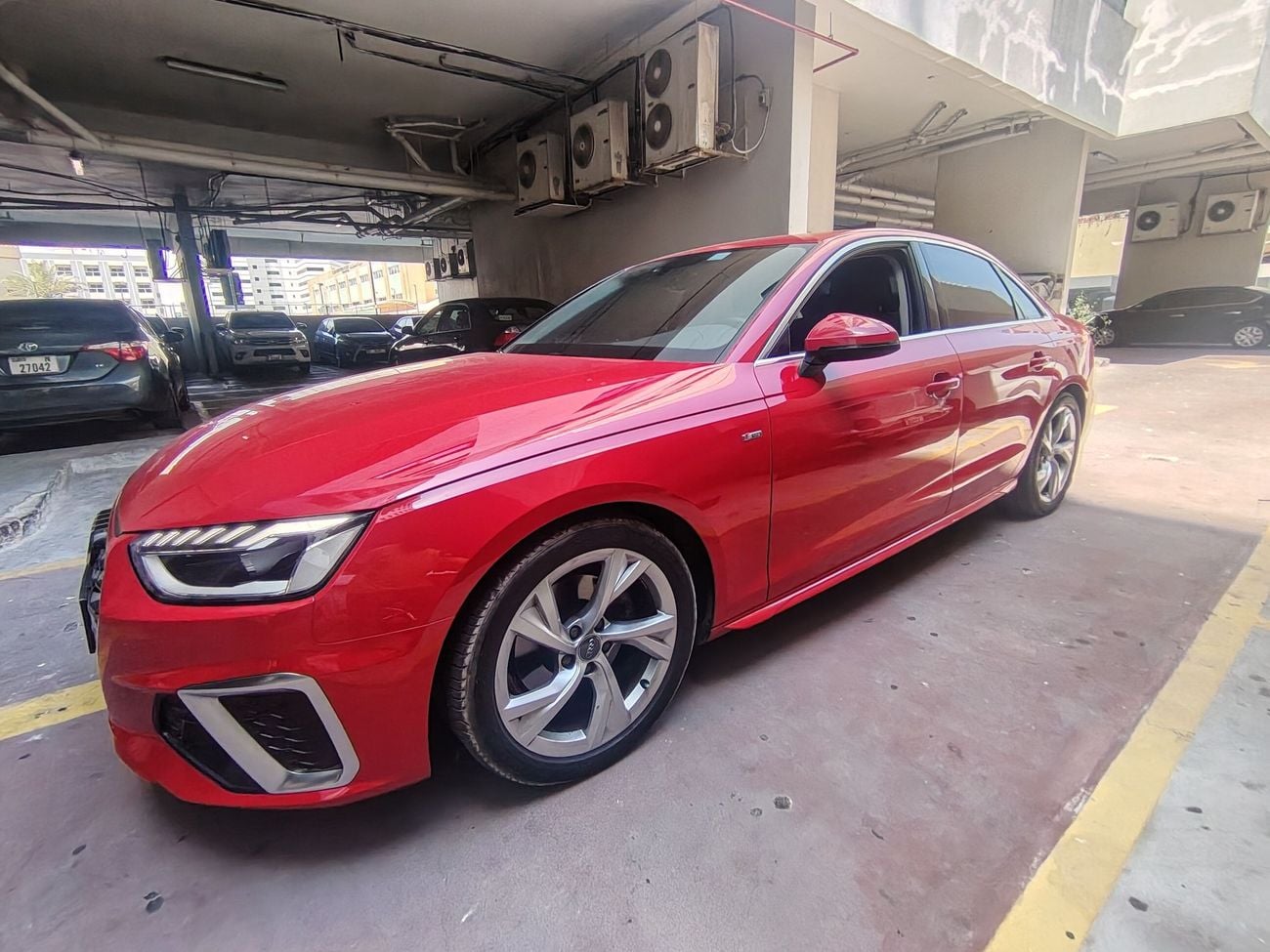 أودي A4 35 TFSI S-LINE