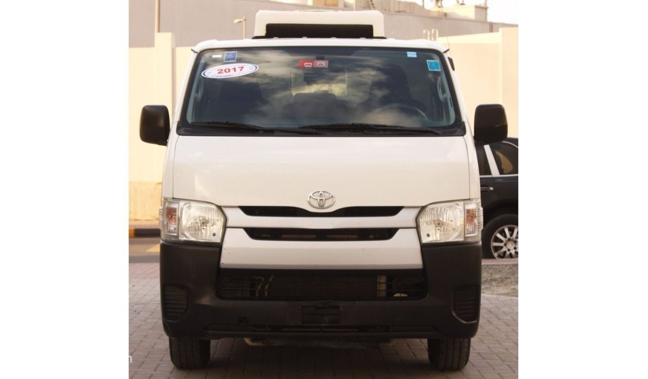 Toyota Hiace Half Planl Van Toyota Hiace 2017, GCC van, in excellent condition, without accidents