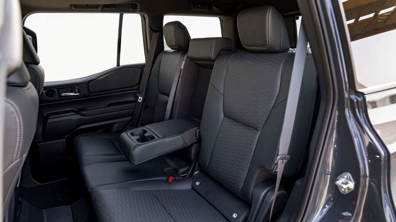 تويوتا برادو (LHD) TOYOTA PRADO 250 WX+ LUXURY 2.4P AT MY2025 - BLACK