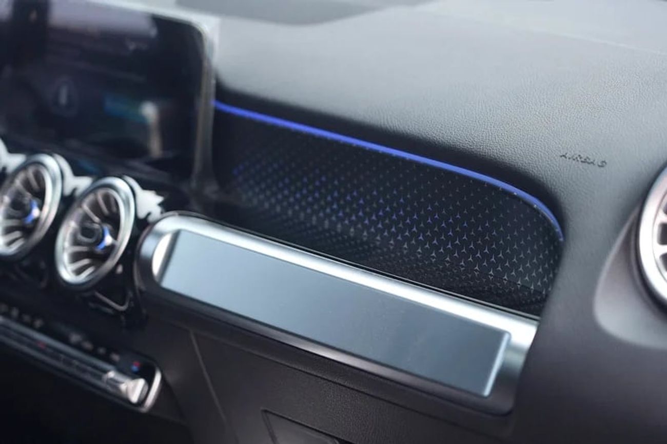 مرسيدس بنز GLB Summer Offer | 200 SUV | GCC 0km | Agency Warrany