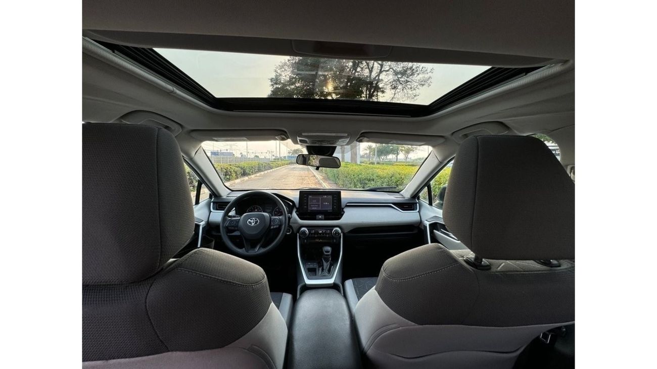 Toyota RAV4 2020 XLE SUNROOF PUSH START AWD US SPEC