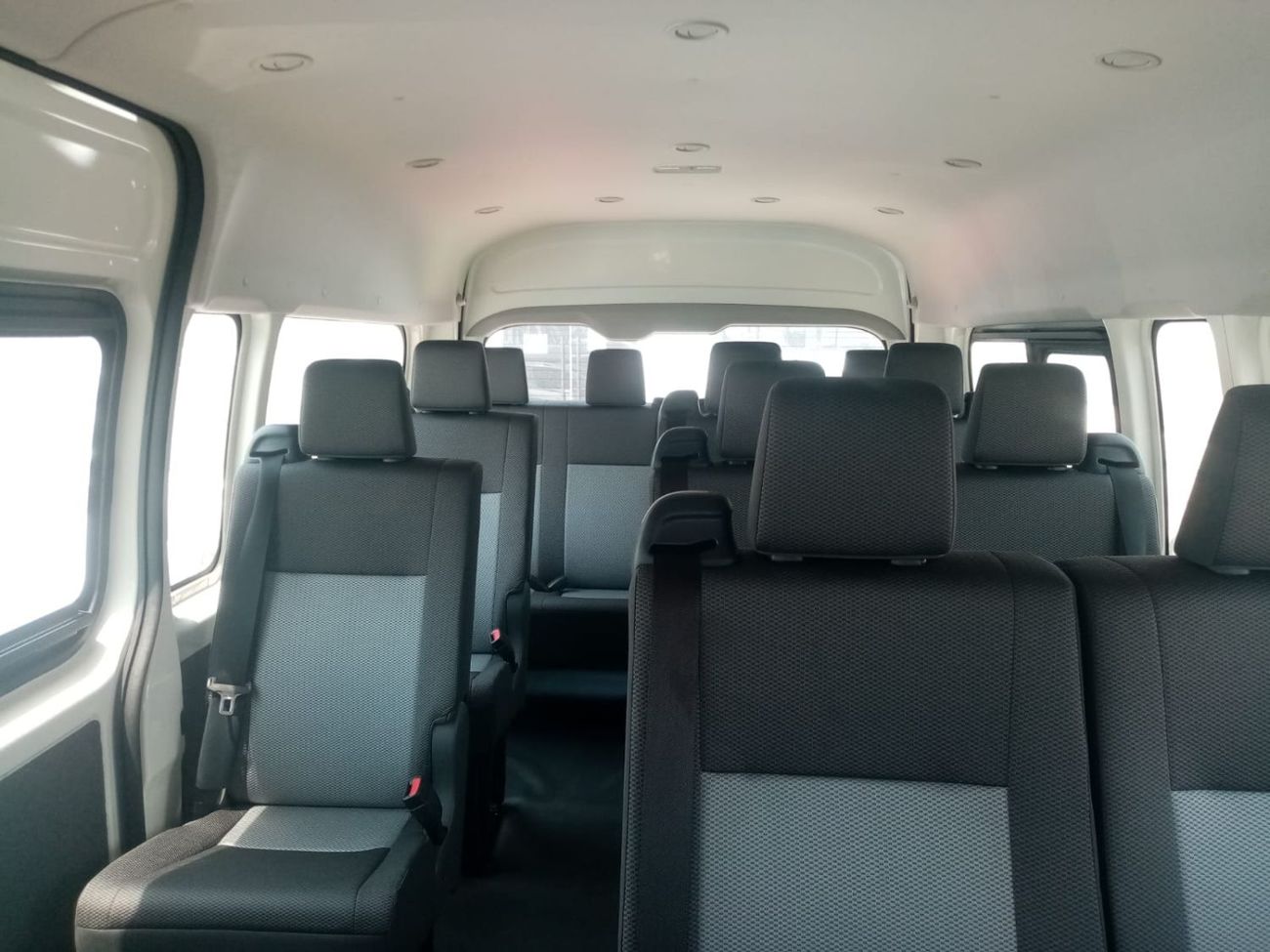 تويوتا هاياس High Roof New shape Black pumber 2.8L M/T DIESEL 2026 MODEL