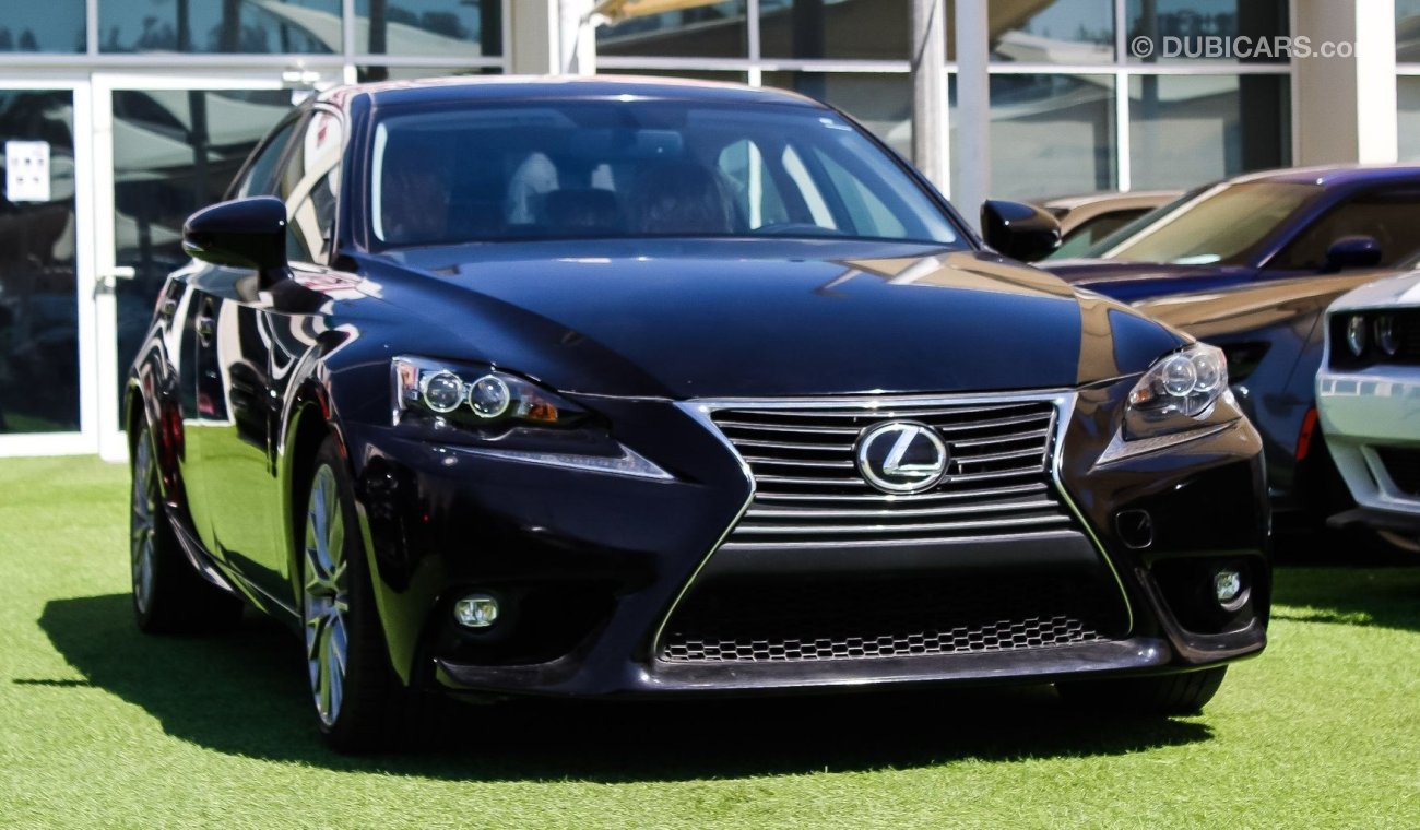 Lexus IS250 IS 250/2015/Leather Seats/Sun Roof/Low Kilometres