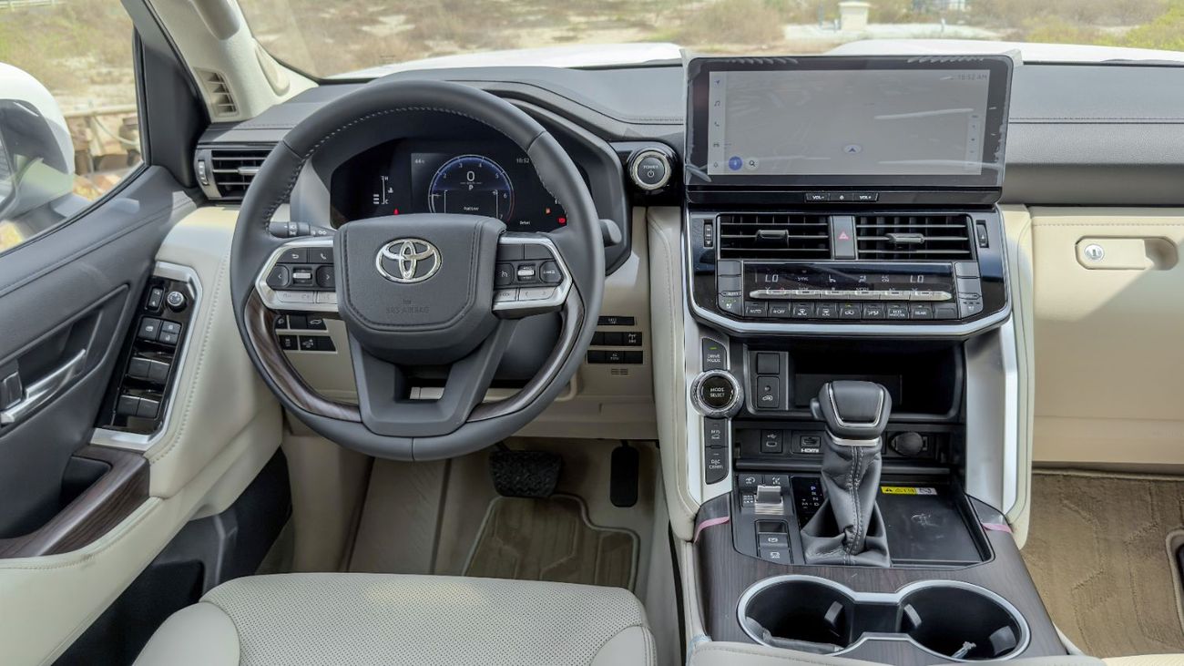 Toyota Land Cruiser GXR 2026 Toyota Land Cruiser GXR 3.5L AT Hybrid (White-Beige)