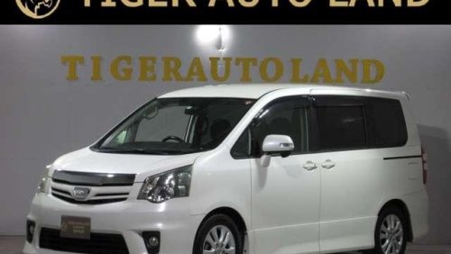 Toyota Noah ZRR70W