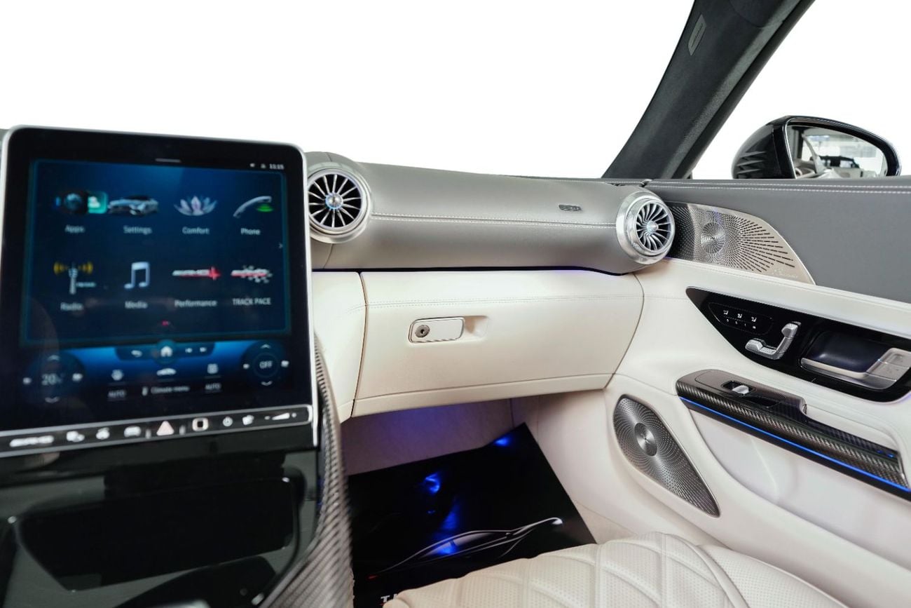 مرسيدس بنز SL 63 AMG 4 MATIC Plus-Low Mileage-Exclusive Color-AMG Driver Performance Pack