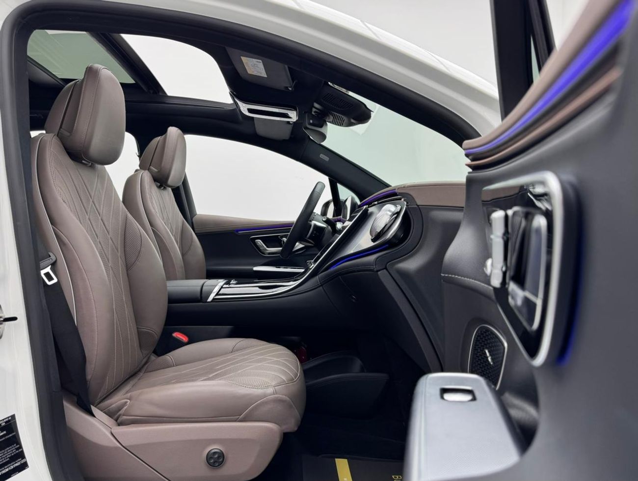 Mercedes-Benz EQE 350+ SUV 2023 Mercedes-Benz EQE 350 4Matic, 2028 Mercedes Warranty, 2028 Mercedes Service Pack, GCC