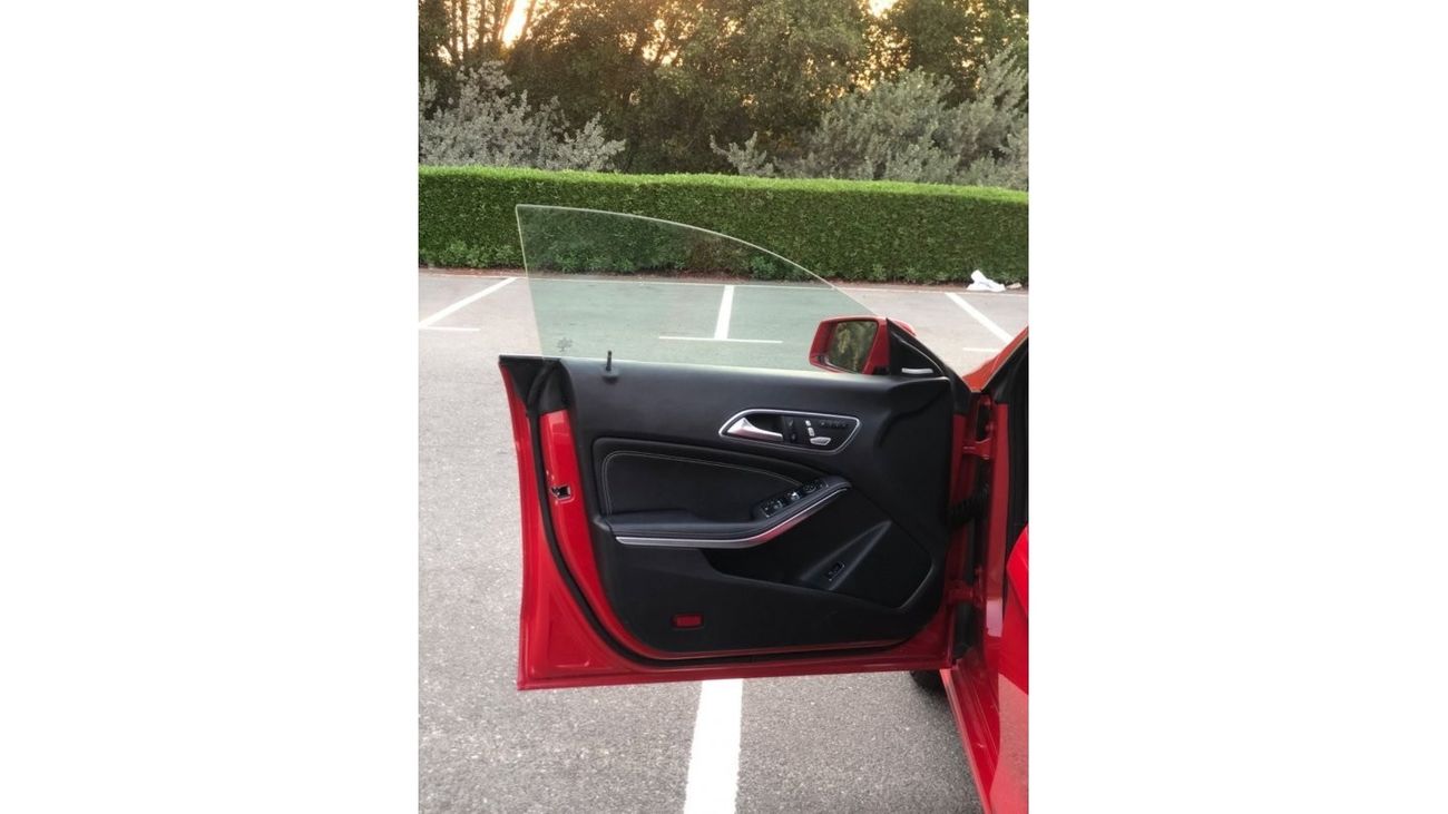 Mercedes-Benz CLA 250 Sport MODEL 2018 CAR PERFECT CONDITION INSIDE AND OUTSIDE FULL OPTION PANORAMIC ROOF LEATHER SEATS