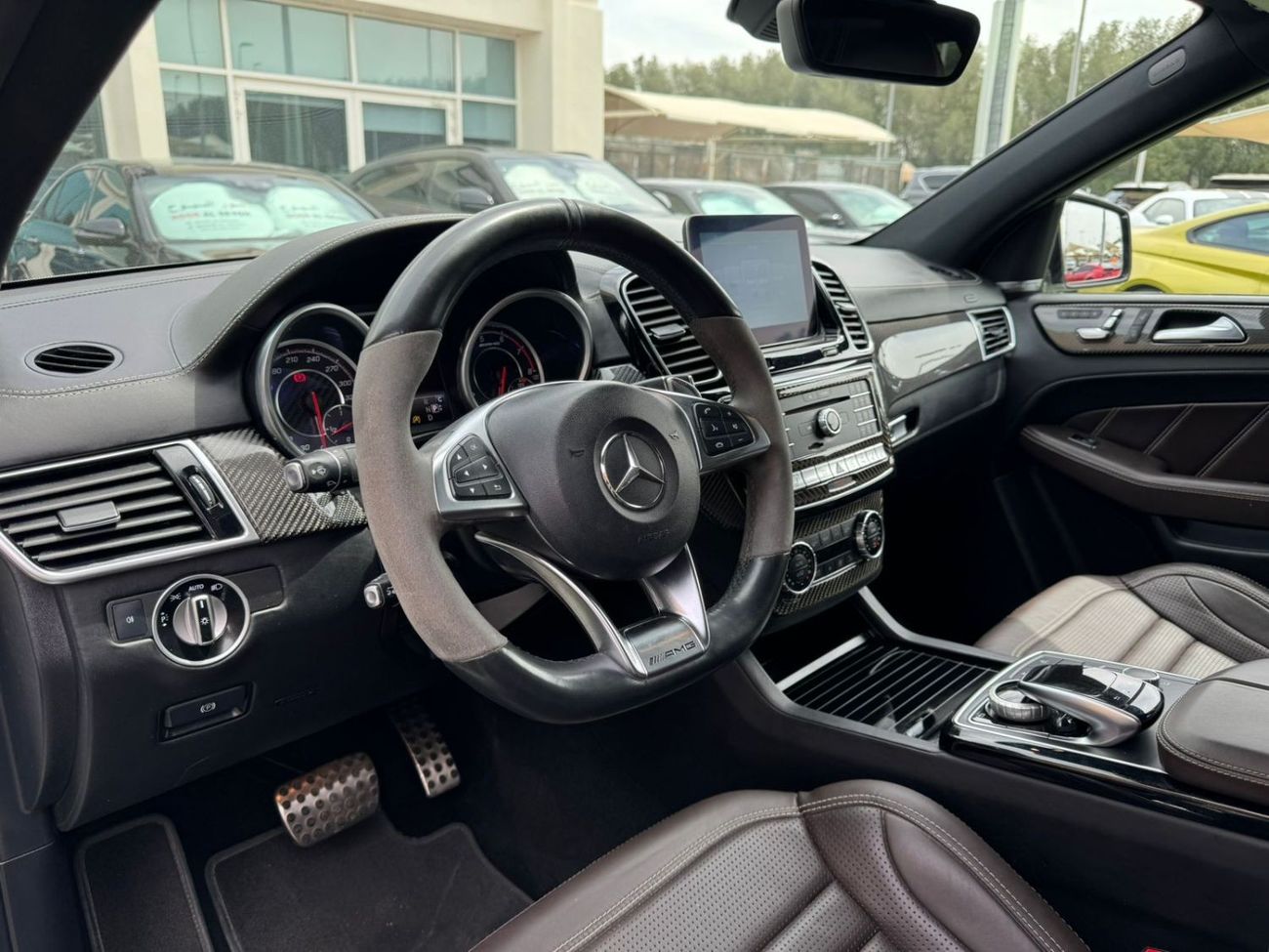 مرسيدس بنز GLE 63 AMG مرسيدس GLE63S خليجي 2018 صبغ وكالة تشييكات الوكالة تحت الضمان بحاله ممتازه