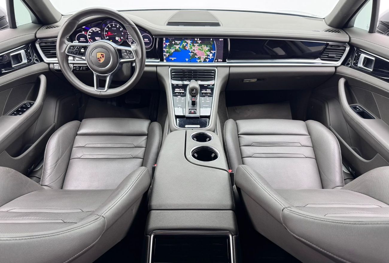 بورش باناميرا Std 3.0L (325 HP) 2018 Porsche Panamera 4,  Service History, Warranty, Low Km, Excellent Condition