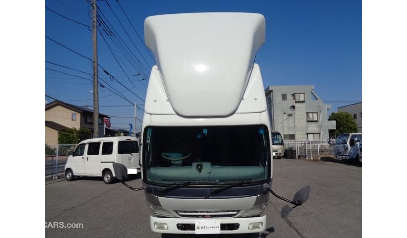 Mitsubishi Canter FE72DC