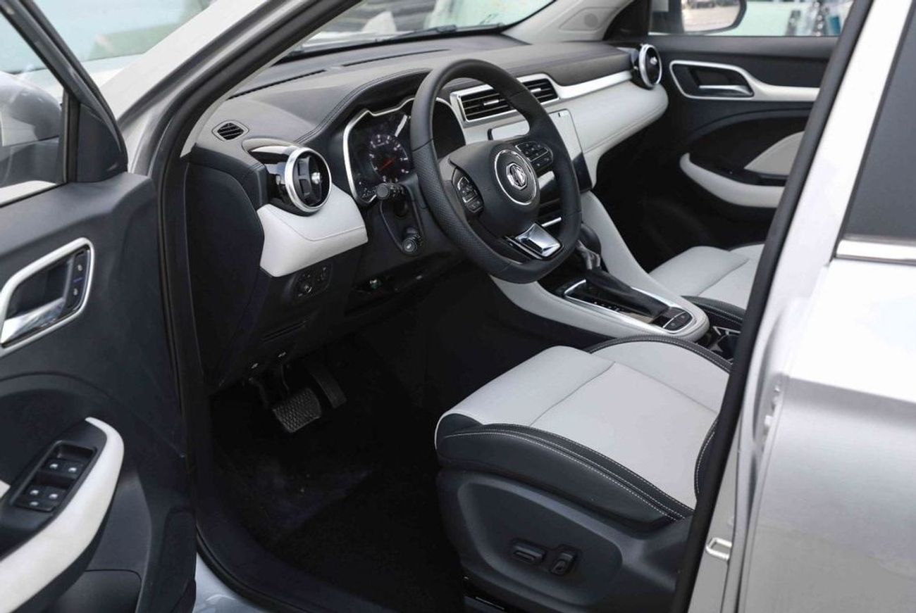 MG ZS 2025 MG ZS LUXURY 1.5 - SILVER inside BEIGE | Export Price
