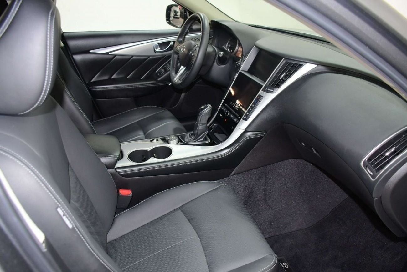 Infiniti Q50 Luxe