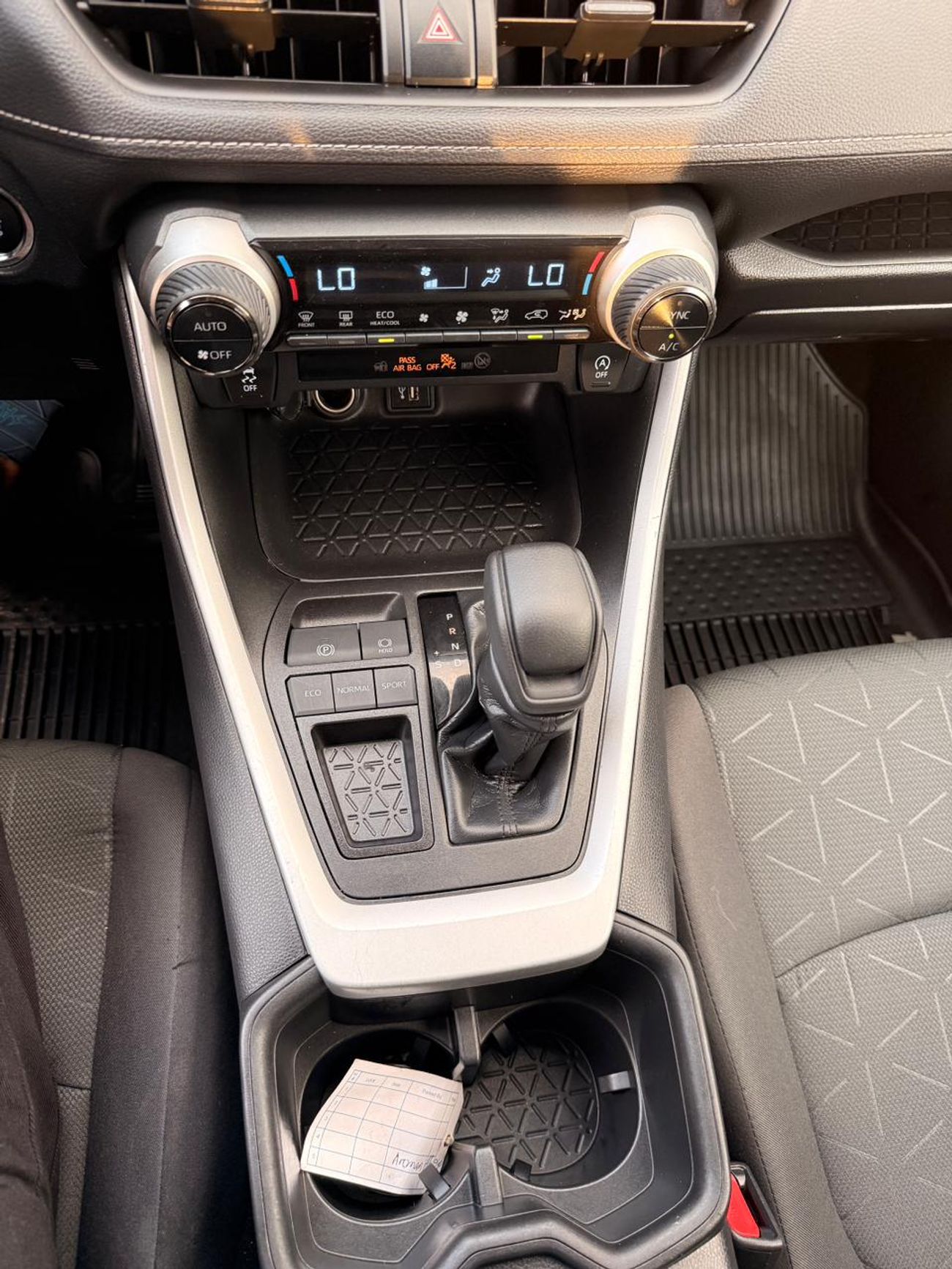 Toyota RAV4 XLE 2.5L AWD 2023