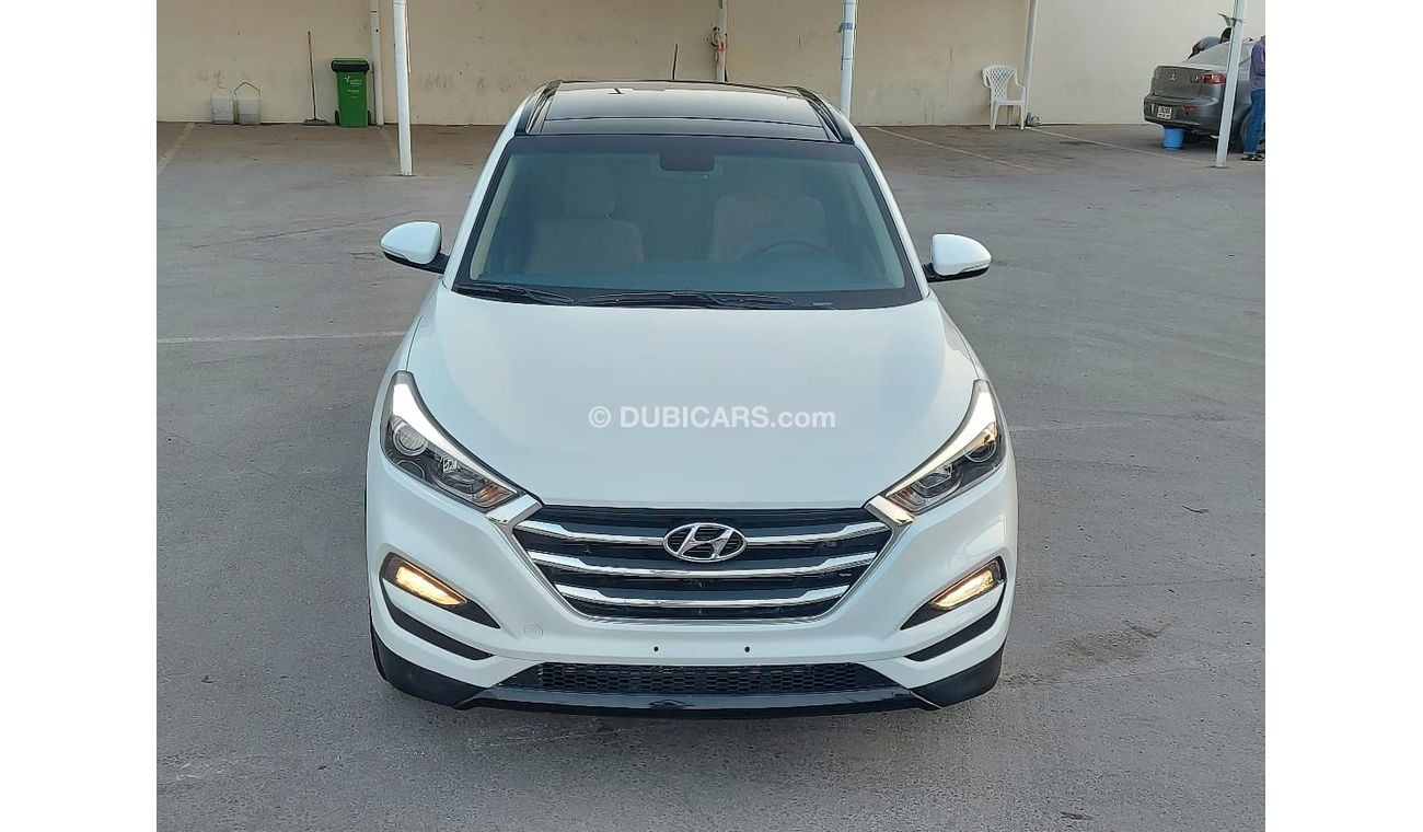 هيونداي توسون SE هيونداى توسان 2017 خليجي بحاله ممتازه 2000 سي سي