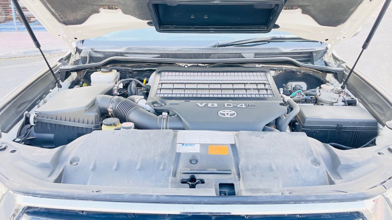 Toyota Land Cruiser VXR