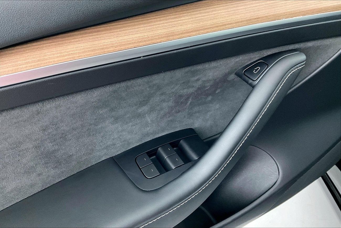 لكزس RX450h Premier | عرض العيد الحصري | خالية من أضرار الفيضانات