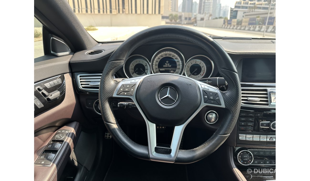 Mercedes-Benz CLS 500 V8