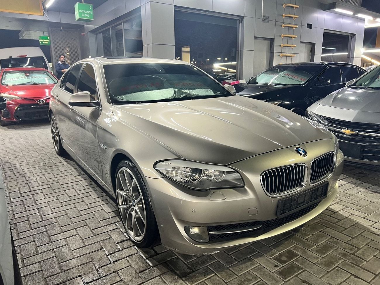 بي أم دبليو 535i Luxury 3.0L