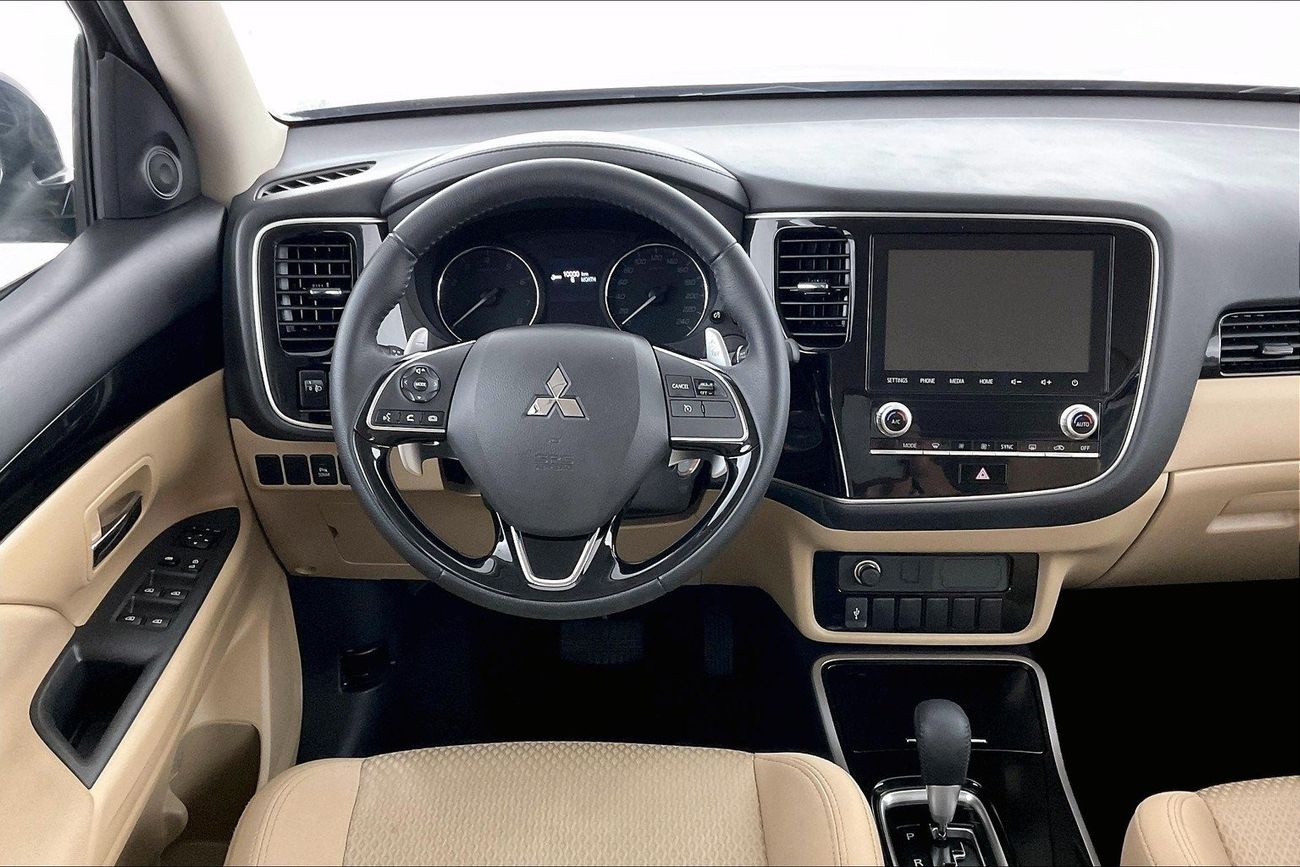 Mitsubishi Outlander GLX Midline| 1 year free warranty | Flood Free