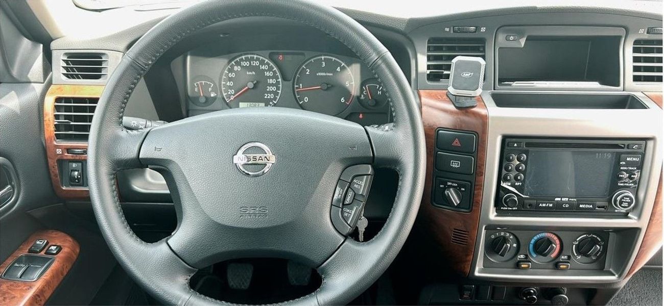 نيسان باترول سفاري NISSAN PATROL SAFARI 2022 GCC DRIVEN ONLY 13K WITH 5 YEARS AGENCY WARRANTY  IN