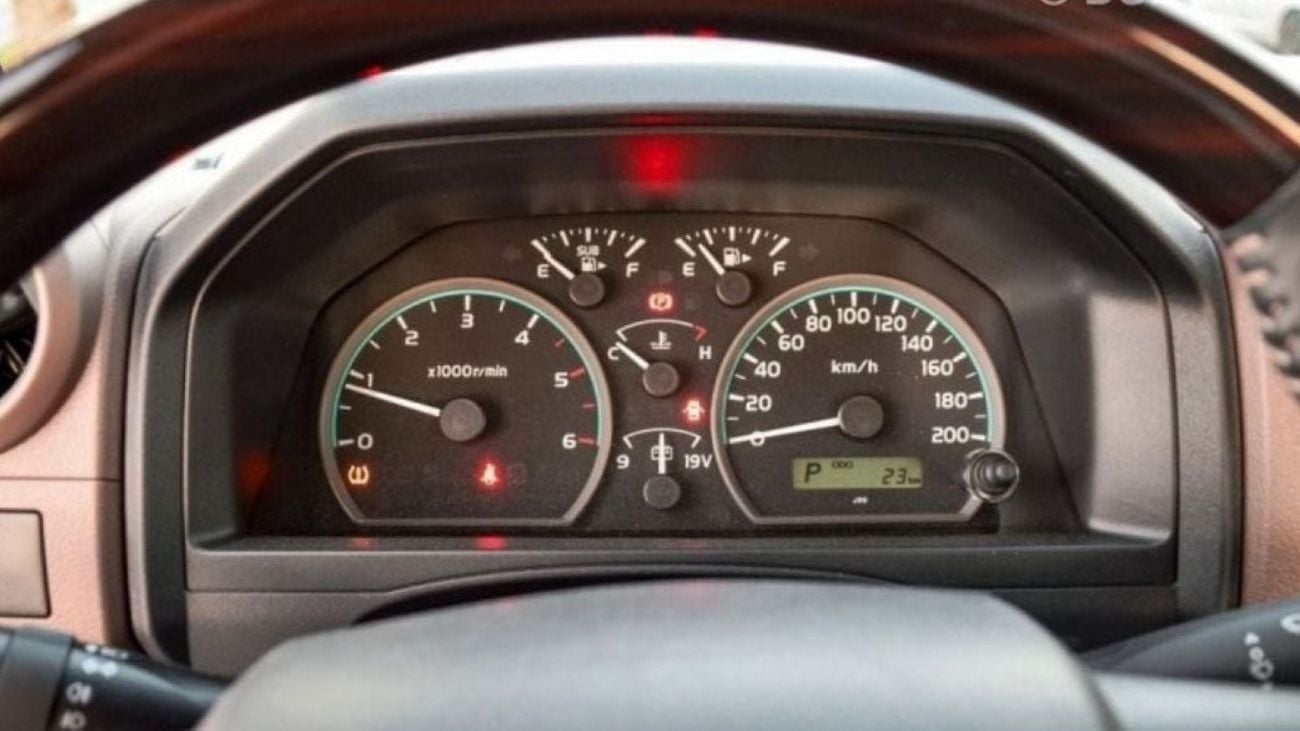 تويوتا لاند كروزر بيك آب 2.8L DIESEL SINGLE CAB, 4WD, AUTOMATIC, FULL OPTION, 2024