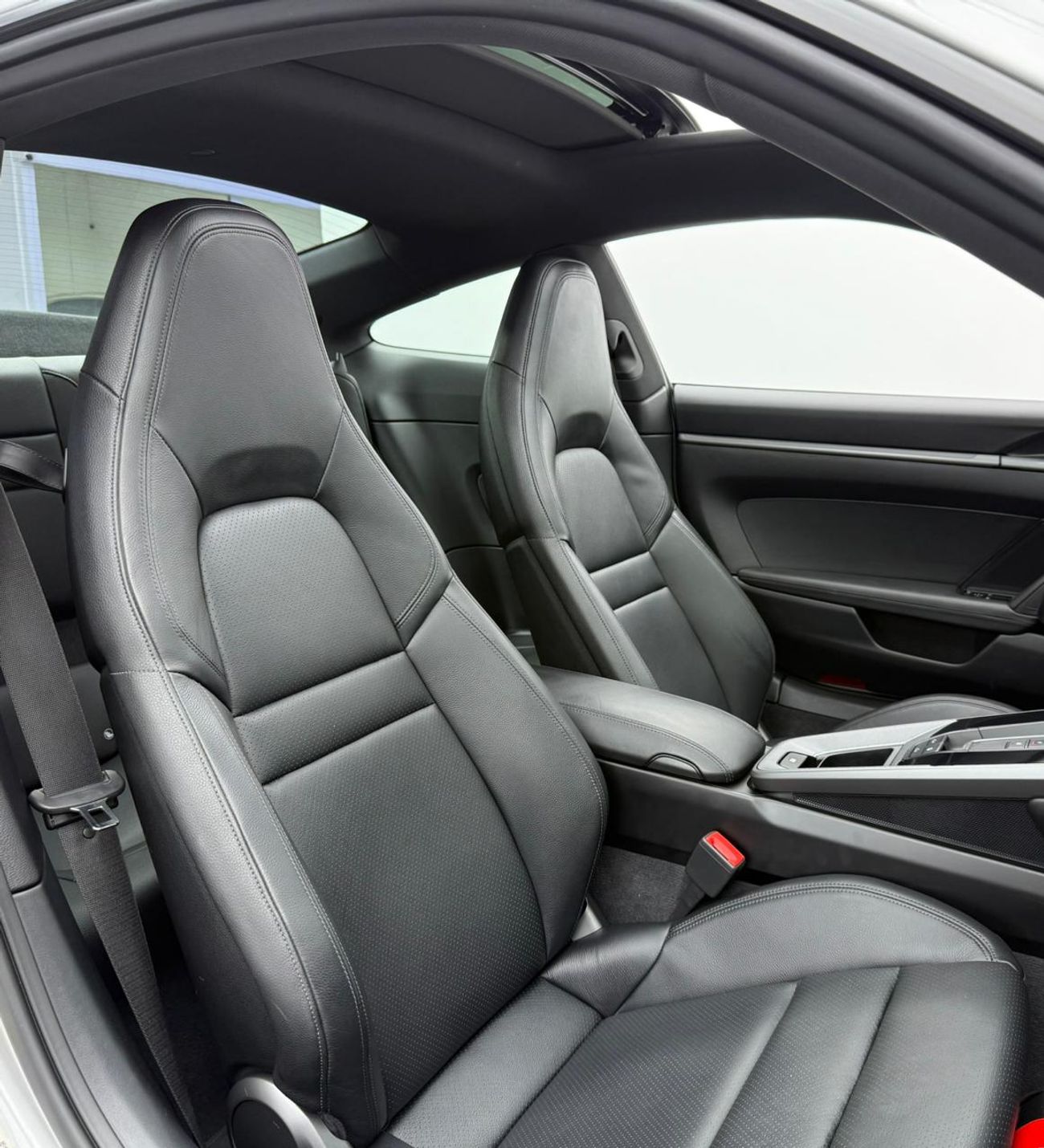 Porsche 911 2022 Porsche 911 Carrera, 2026 Porsche Warranty, Full Porsche Service History, Very Low Km, GCC