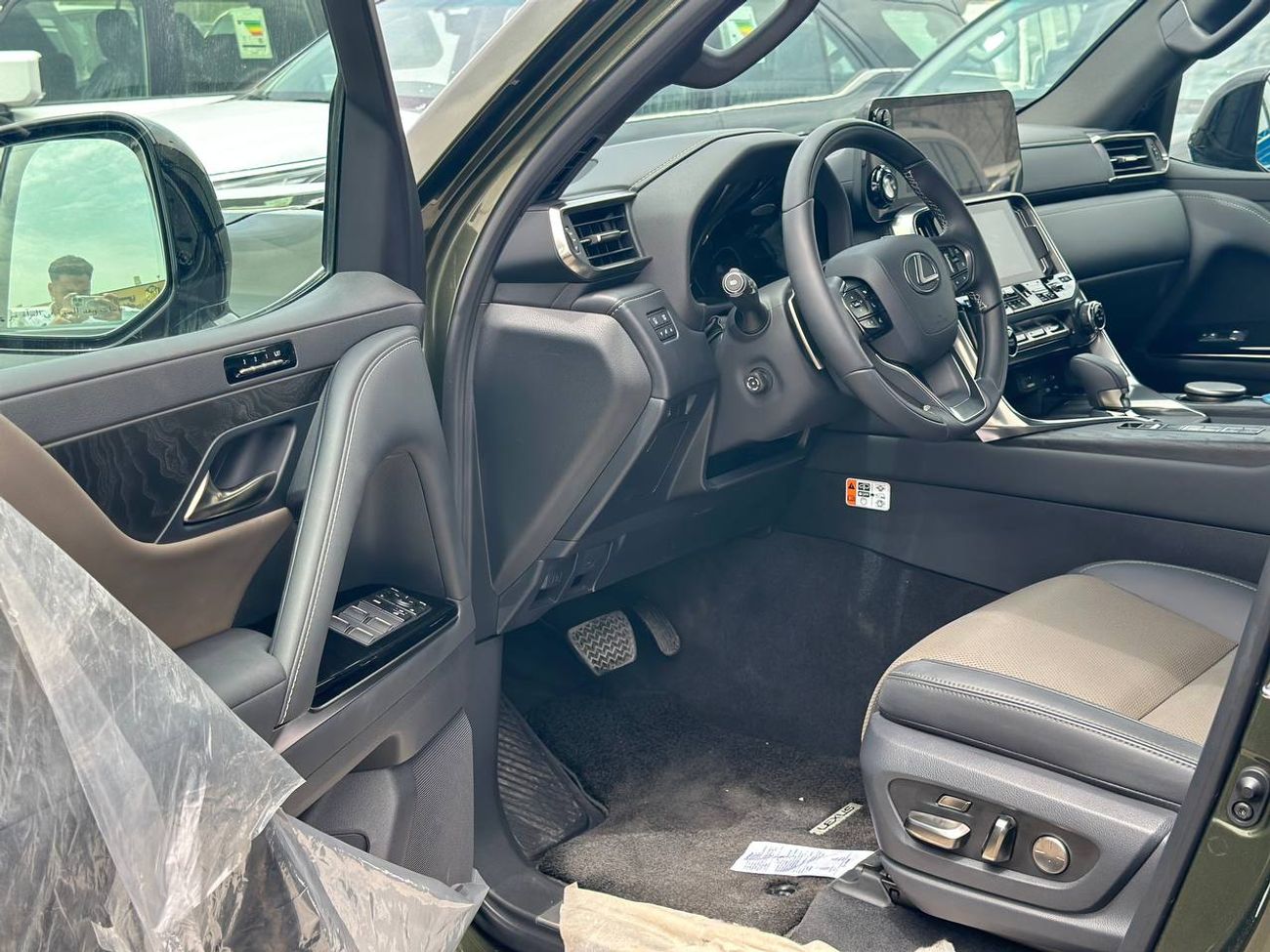 Lexus LX 700h OVER-TRAIL 3.5L PTR HYBRID A/T // 2025 // FULL OPTION WITH OFF ROAD TYRE , RADAR , // SPECI