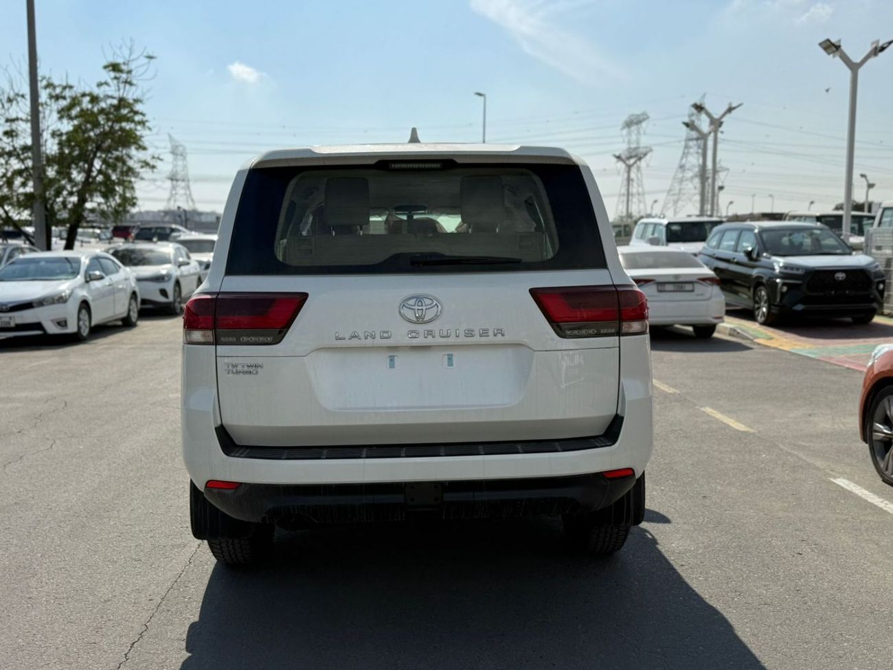 Toyota Land Cruiser Land Cruiser GXR-E 3.3L Diesel Twin Turbo , Basic Option , 2025 Model